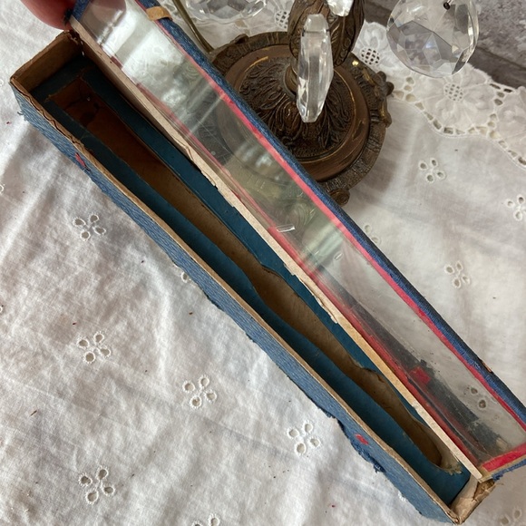 Antique Vintage Wooden Hand Fan! - Picture 6 of 8